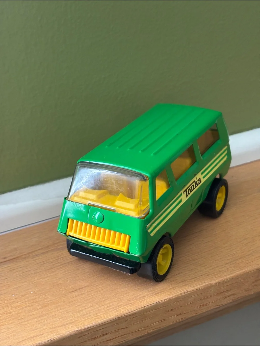 Vintage Tonka Green Pressed Steel Van 55450 Yellow Interior Made in USA Toy